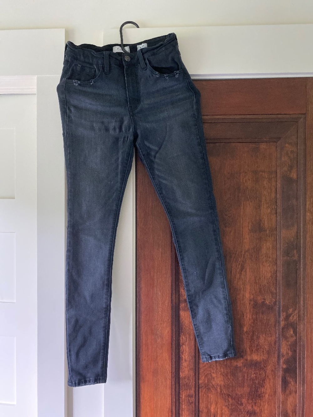 KanCan High Rise Skinny Distressed Black sz 26